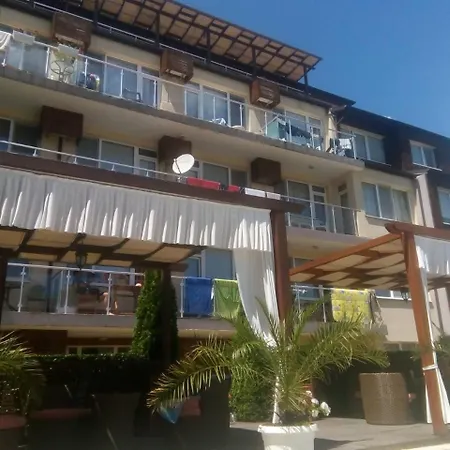 Daire Private In Sunny House Family