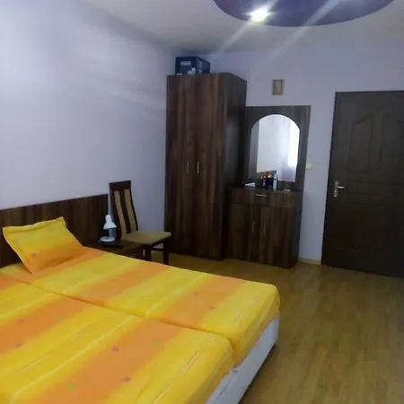 Daire Private In Sunny House Family *
