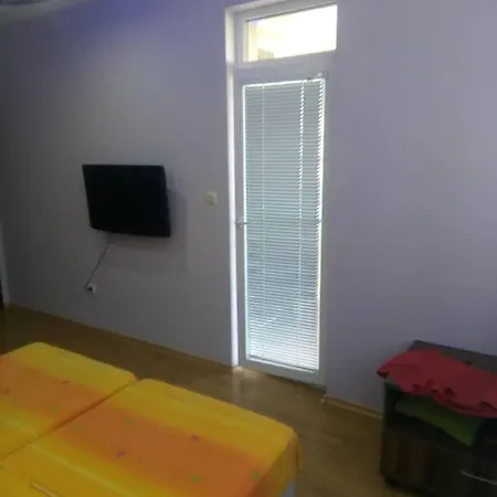 Private In Sunny House Family شقة نيسيبار